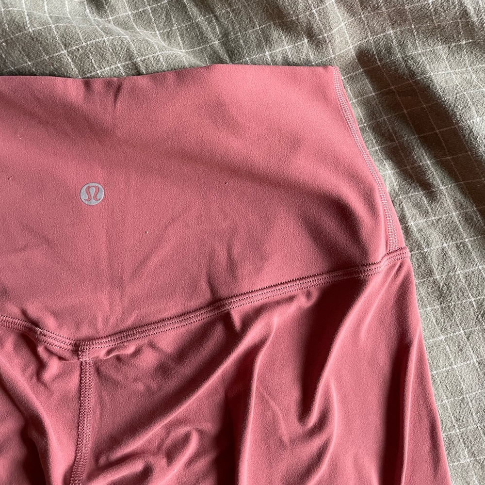 Lululemon highrise Cropped Align size 6